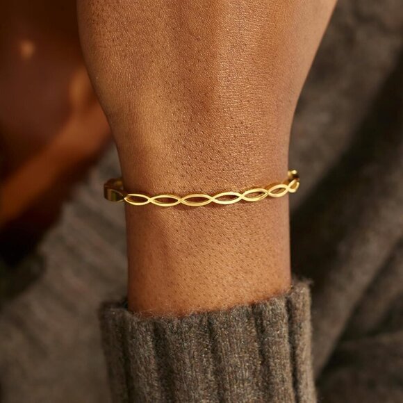 Gold Bangle Bracelets for Women, Wife, Christmas Gifts for Women Jewelry - Picture 2 of 8